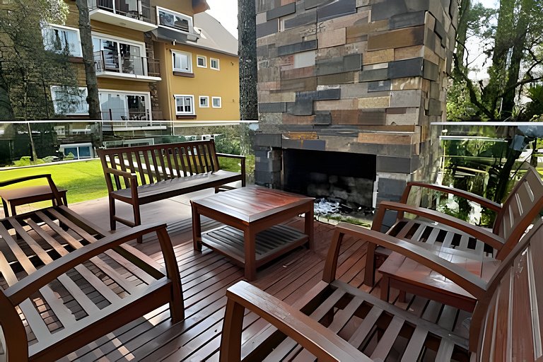 Apartamento com Piscina e Jacuzzi em Gramado