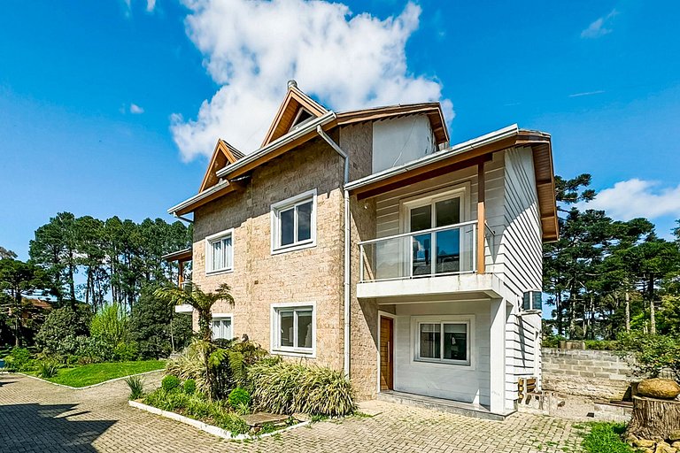 Casa Completa Triplex no Centro de Gramado