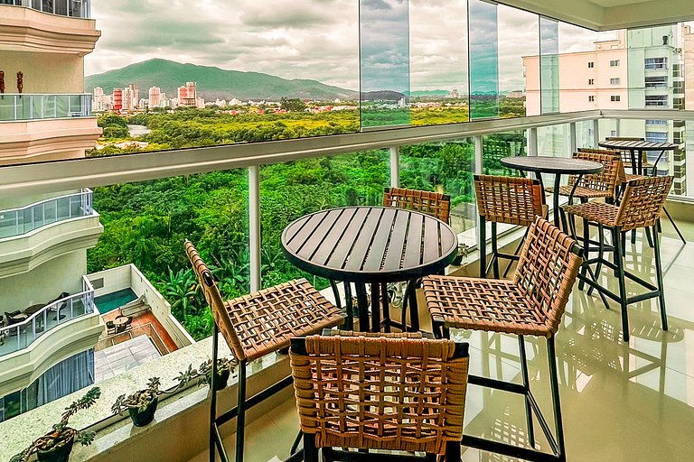 Apartamento Luxuoso 1 Quadra do Mar em Itapema