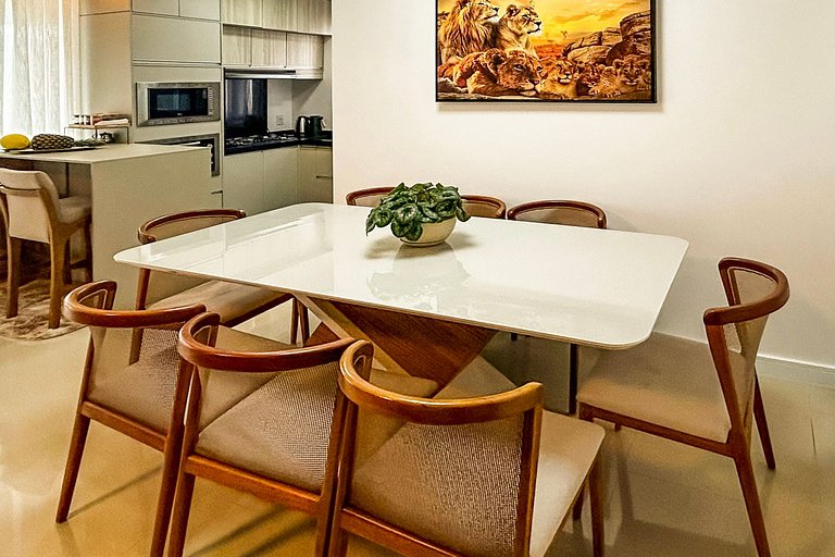 Apartamento Luxuoso 1 Quadra do Mar em Itapema
