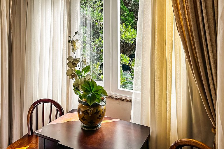 Apto no Centro de Gramado | Sauna, Hidro e Piscina