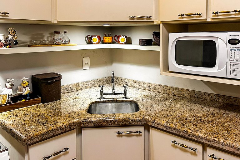 Apto no Centro de Gramado | Sauna, Hidro e Piscina