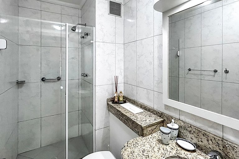 Apto no Centro de Gramado | Sauna, Hidro e Piscina