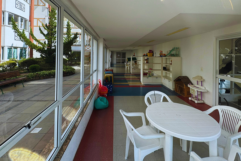 Apto no Centro de Gramado | Sauna, Hidro e Piscina