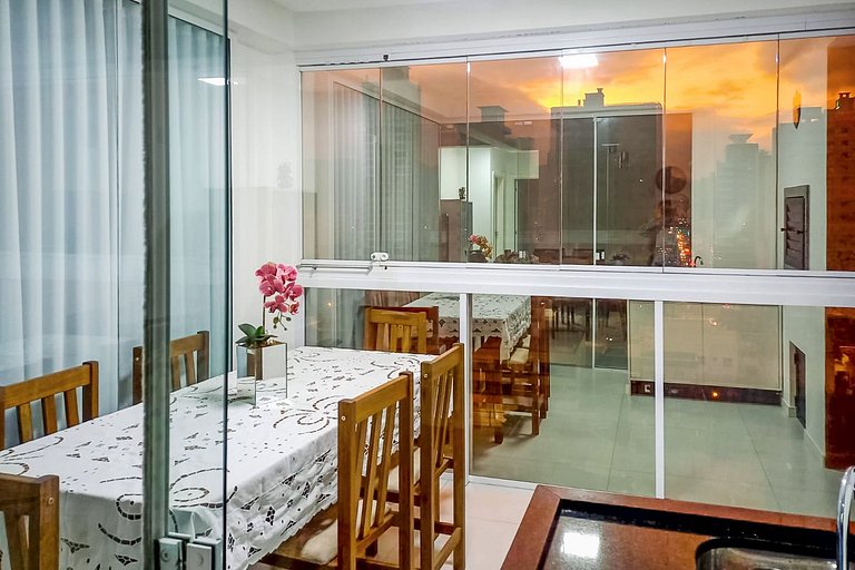 Apartamento 650 m da Praia em Itapema