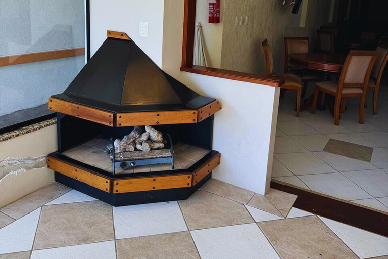 Studio no Centro de Gramado com Piscina Aquecida