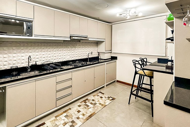 Apt em Frente à Rua Coberta| Faça Tudo a Pé