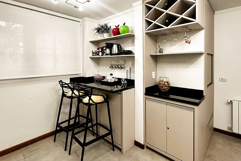 Apt em Frente à Rua Coberta| Faça Tudo a Pé