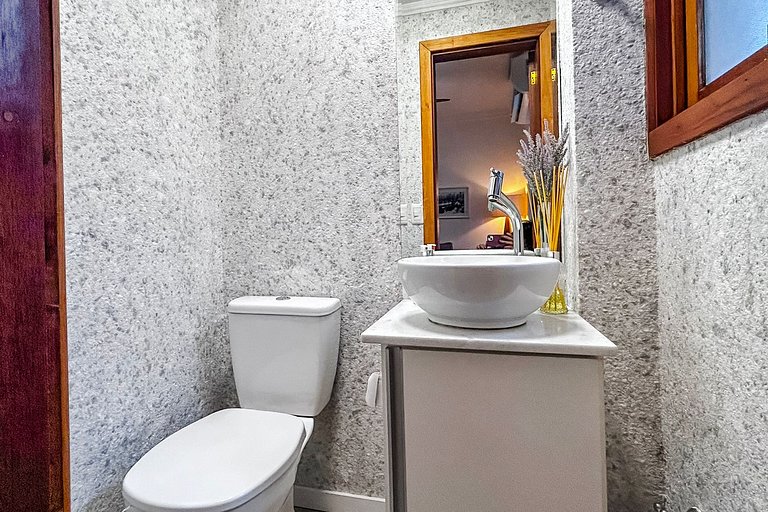 Apt em Frente à Rua Coberta| Faça Tudo a Pé