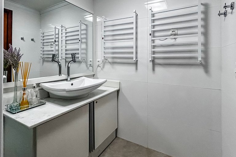 Apt em Frente à Rua Coberta| Faça Tudo a Pé