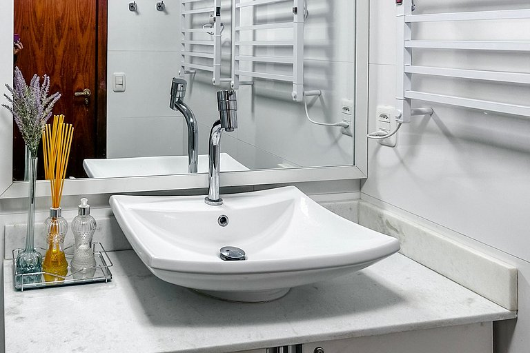 Apt Próximo à Rua Torta| Faça Tudo a Pé