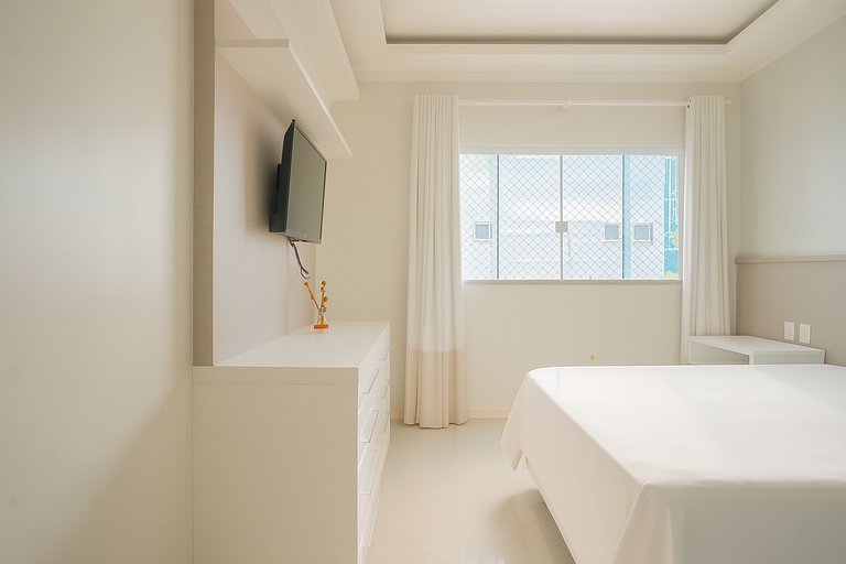 Apartamento com Vista para o Mar em Itapema