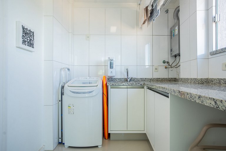 Apartamento com Vista para o Mar em Itapema