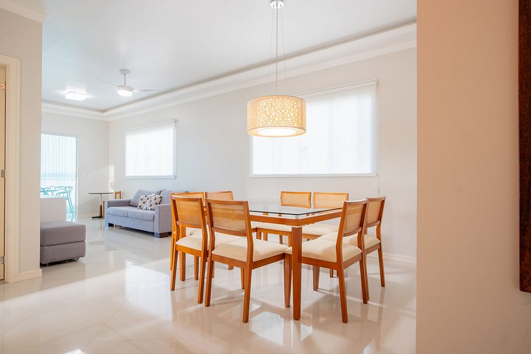 Apartamento com Vista para o Mar em Itapema