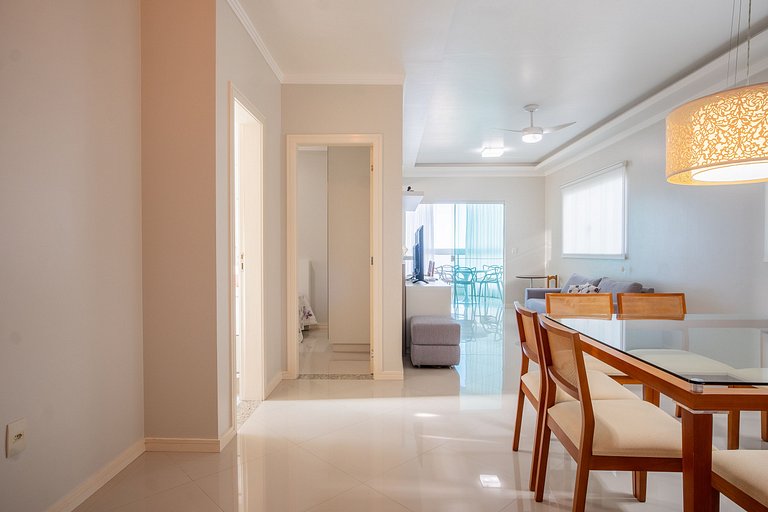 Apartamento com Vista para o Mar em Itapema