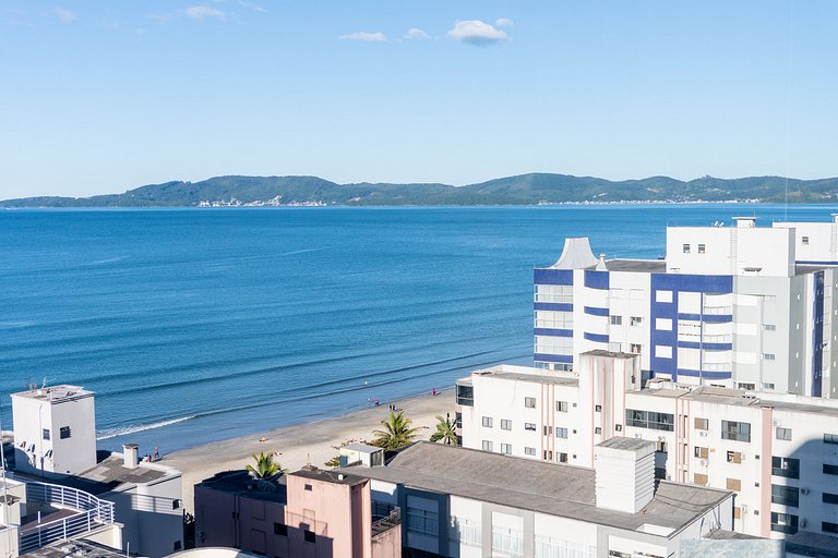 Apartamento com Vista para o Mar em Itapema