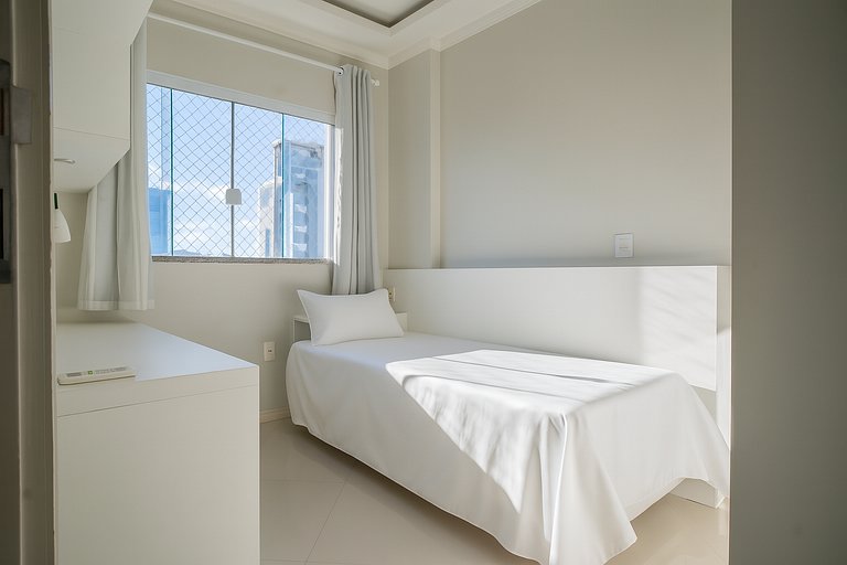 Apartamento com Vista para o Mar em Itapema