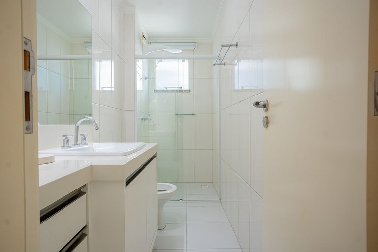 Apartamento com Vista para o Mar em Itapema