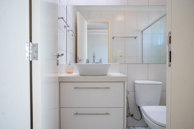 Apartamento com Vista para o Mar em Itapema
