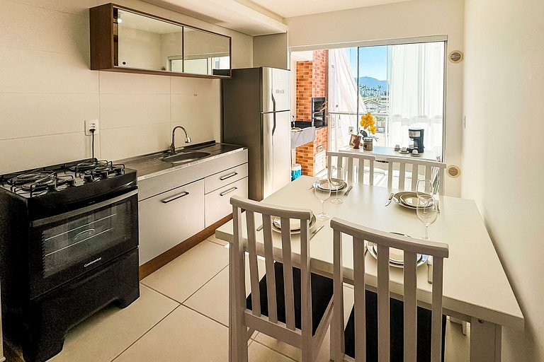 Apartamento com Piscina em Porto Belo