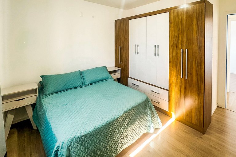 Apartamento com Piscina em Porto Belo