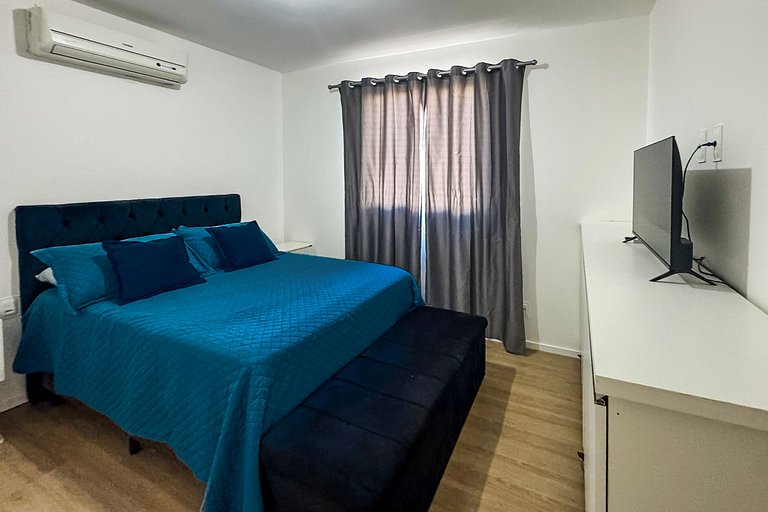 Apartamento com Piscina em Porto Belo