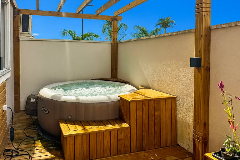 Apartamento com Piscina e Jacuzzi em Porto Belo