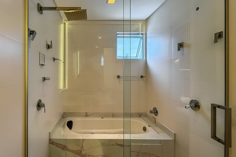 Apartamento Luxuoso Quadra Mar em Itapema