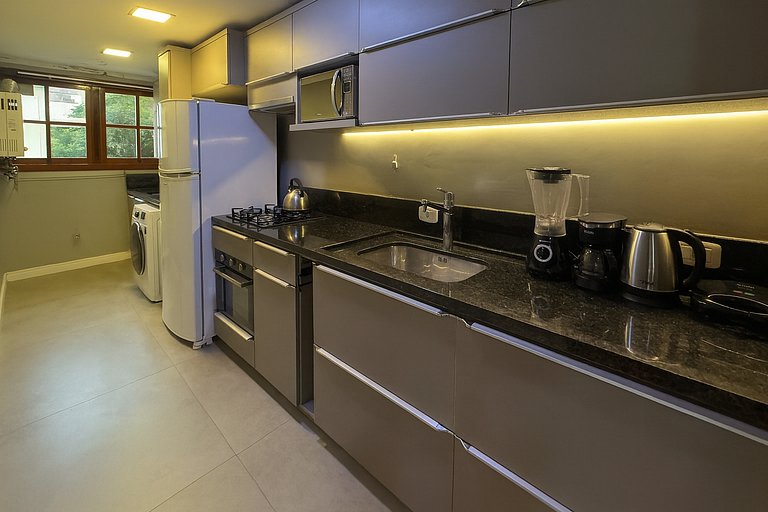 Apto ao lado da Rua Torta | Faça tudo a pé