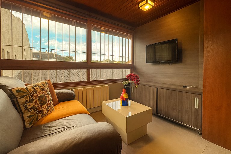 Apto ao lado da Rua Torta | Faça tudo a pé