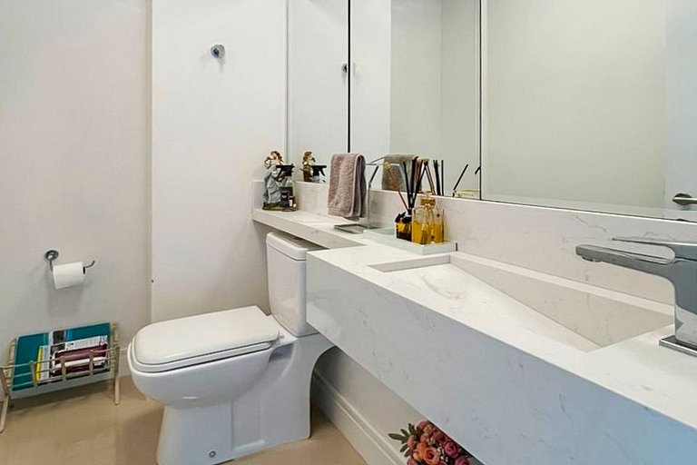 Apartamento Luxuoso 400 m do Mar em Itapema