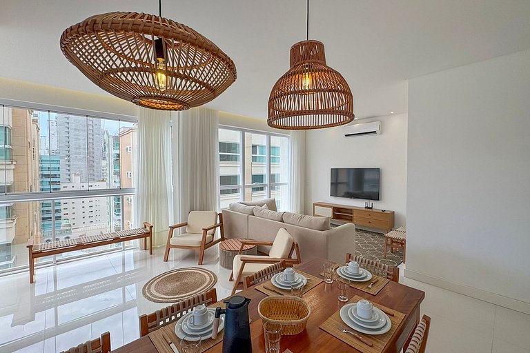 Apartamento 300 Metros do Mar em Itapema