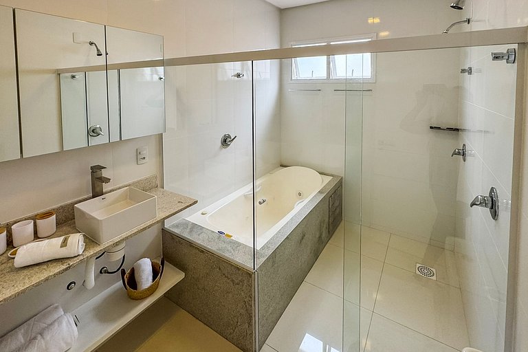 Apartamento 300 Metros do Mar em Itapema