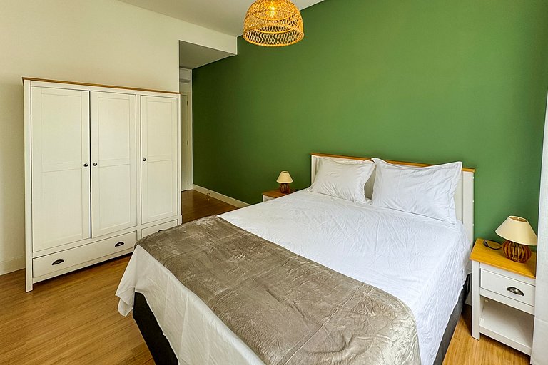 Apartamento 300 Metros do Mar em Itapema