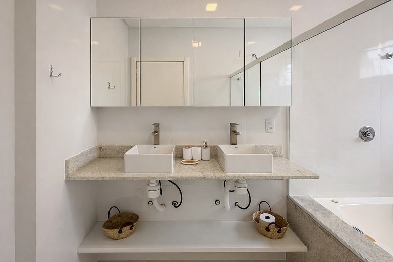 Apartamento 300 Metros do Mar em Itapema