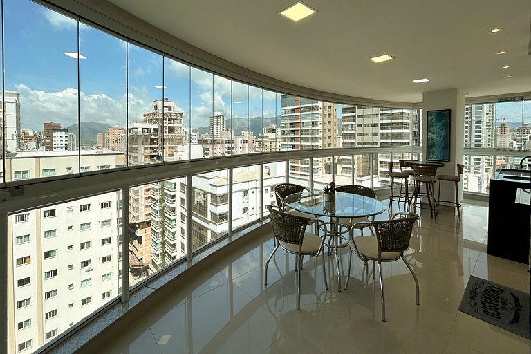 Apartamento Luxuoso 400 m do Mar em Itapema