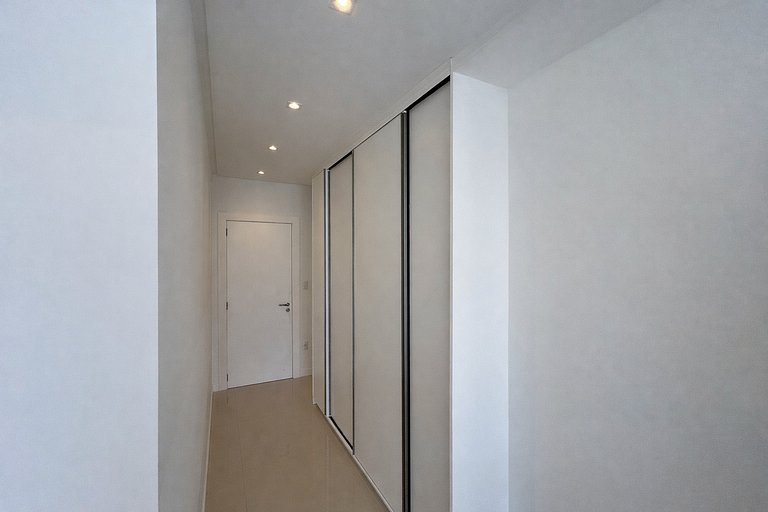 Apartamento Luxuoso 400 m do Mar em Itapema