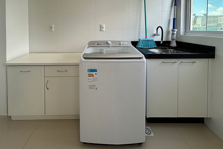 Apartamento Luxuoso 400 m do Mar em Itapema