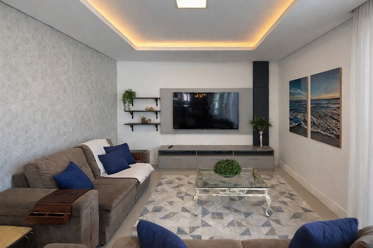 Apartamento Luxuoso 400 m do Mar em Itapema