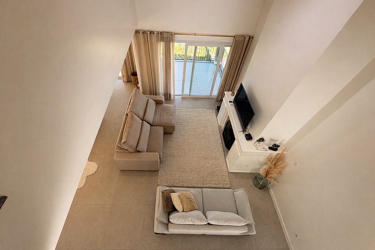 Casa no Vale das Colinas com lareira e conforto