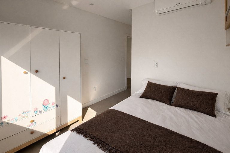 Casa no Vale das Colinas com lareira e conforto