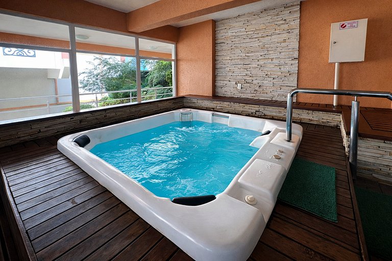 Apto Centro Gramado | Hidro, Piscina e Sauna