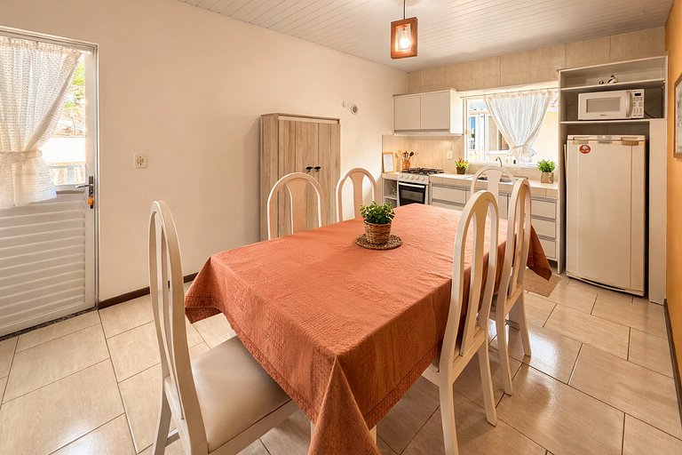 Apartamento 450 m da Praia em Porto Belo