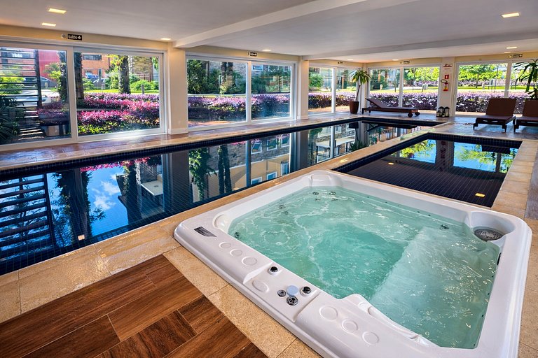 Apartamento com Piscina e Jacuzzi em Gramado