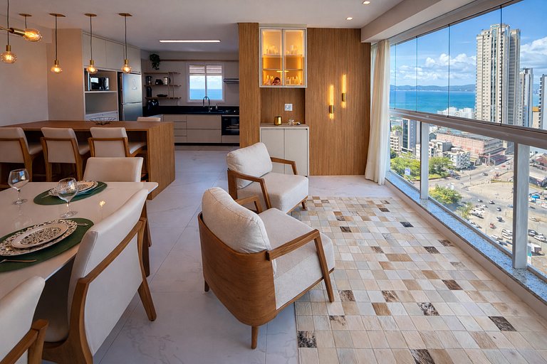 Apartamento 300 Metros do Mar em Itapema