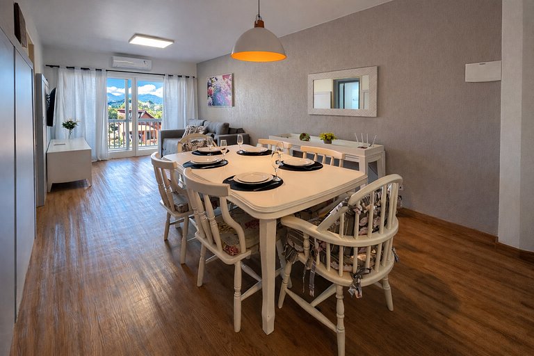 Apartamento ao Lado da Rua Coberta em Gramado