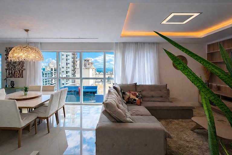 Apartamento Luxuoso 400 m do Mar em Itapema