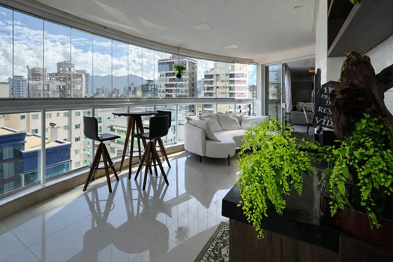 Apartamento Luxuoso 400 m do Mar em Itapema
