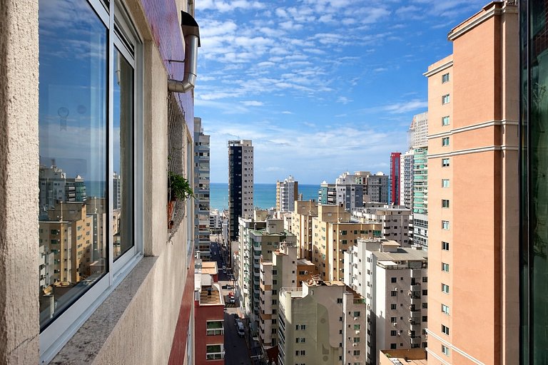 Apartamento Luxuoso 400 m do Mar em Itapema