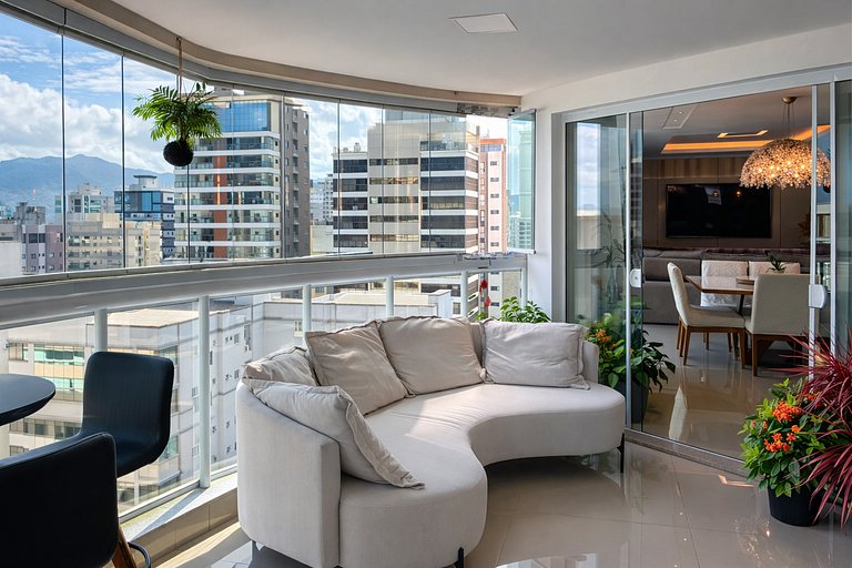 Apartamento Luxuoso 400 m do Mar em Itapema